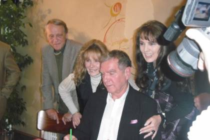 bilder/bildergalerie/2004--Buchpremiere_meine_Schlagergeschichte(n)_des_Ostens_im_Berliner_Cafe_Sybille.jpg